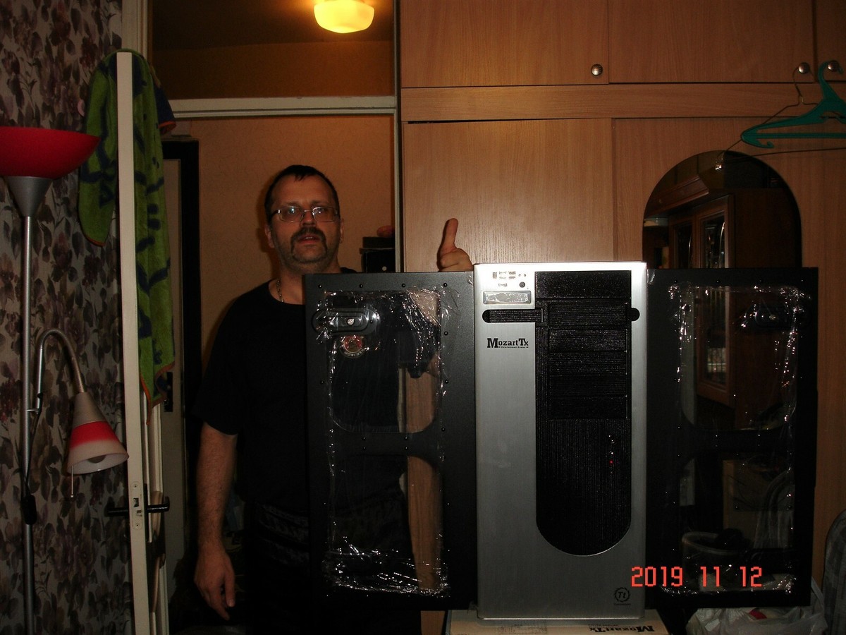 THERMALTAKE Exclusive Entertainment Center dual PC case: MOZART TX