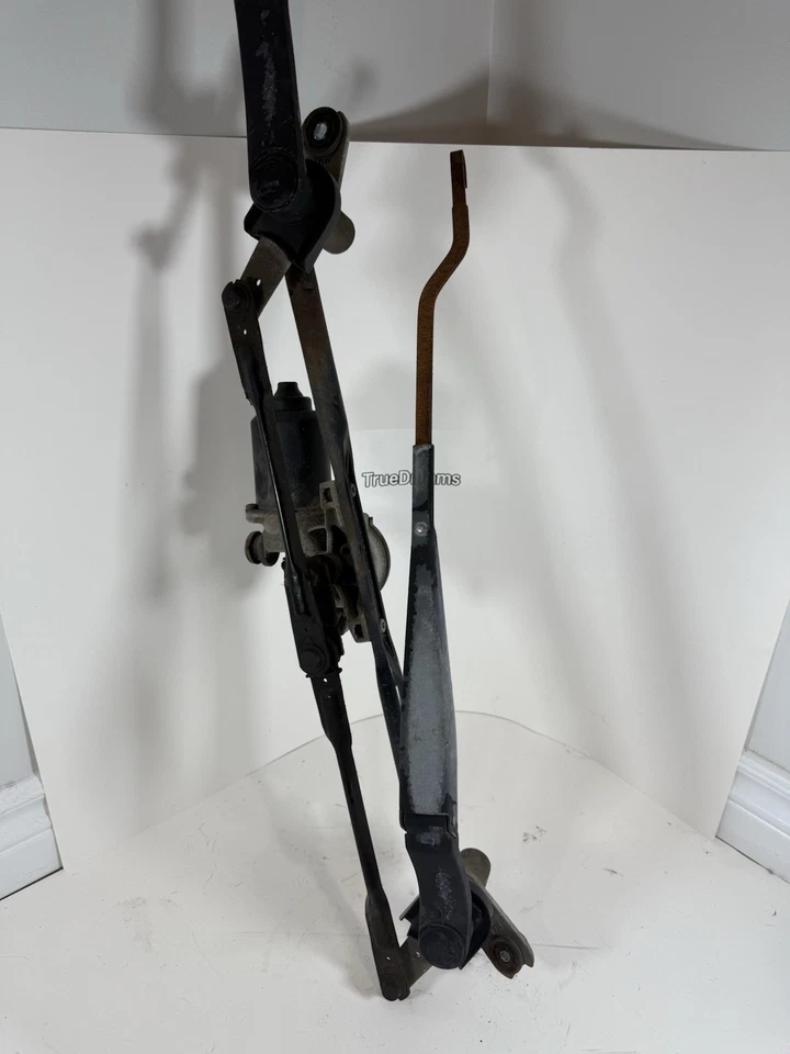 2010 2011 2012 2013 KIA FORTE FRONT WINDSHIELD WIPER MOTOR - Image 4 of 4