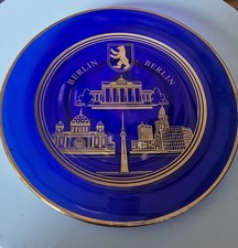 Berlin Glas-Wandteller, kobaltblau, goldene Abbildungen,  20,5 cm Teller