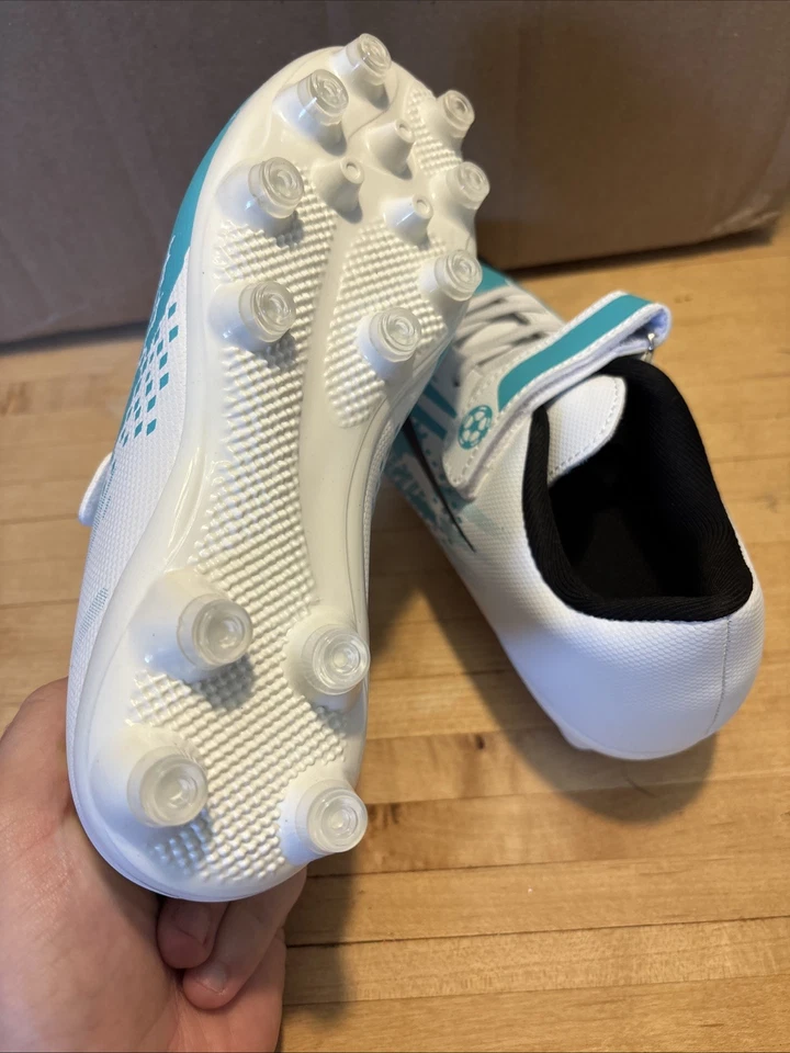 Not Nike, Girls Youth Soccer Cleats Brand New Size 2.5Y US, Size 34 EU - Image 3 of 4