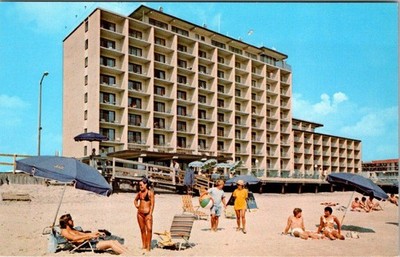 1979 QUALITY INN HOTEL BOARDWALK OCEAN CITY MD BEACH BIKINI GIRL POSTCARD