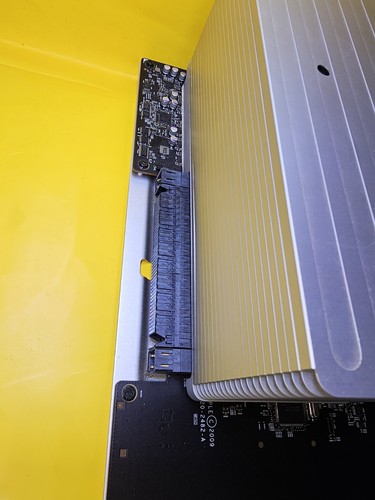 Apple Mac Pro 4,1 A1289 CPU Tray with Heatsink and RAM Module ( DDR3 8GB) - Picture 8 of 11