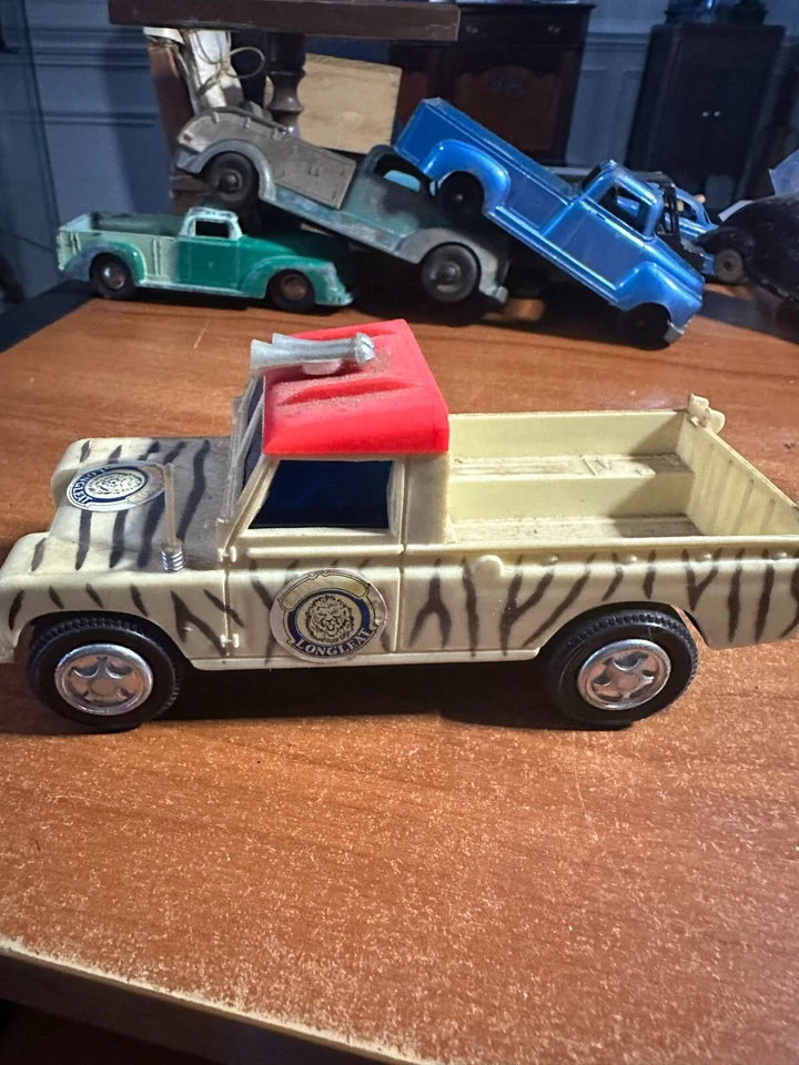 Corgi Land Rover  Lions Of Longleat Vintage Toy Truck Model Collectible plastic - Image 3 of 4