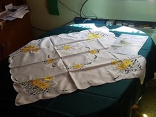 Elegantes Tischdecken-Set Weiss-Gr&uuml;n-Gelb OVP Rechteckig+Quadratisch