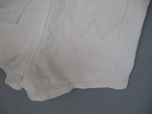 Wrangler Shorts Womens Small Pink Hi Bells Denim Button Pockets Zip Logo Summer - Picture 13 of 18