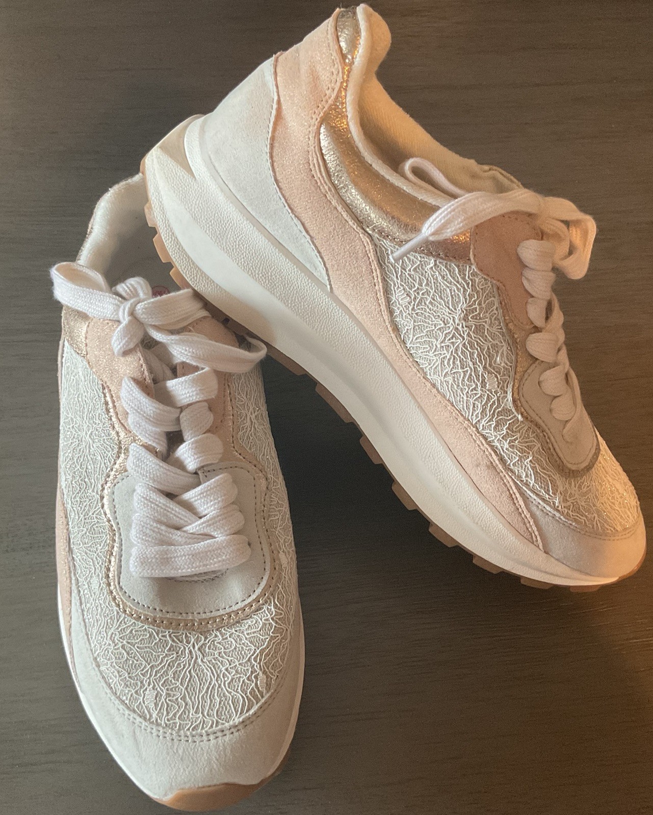 JELLYPOP Off White, Lacy Accents SNEAKERS, TENNIS SHOES SIZE 10 M WOMENS