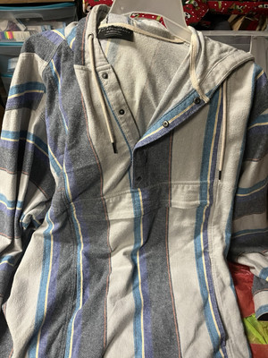 no boundaries LONG SLEEVE 2-XLG.  NEW