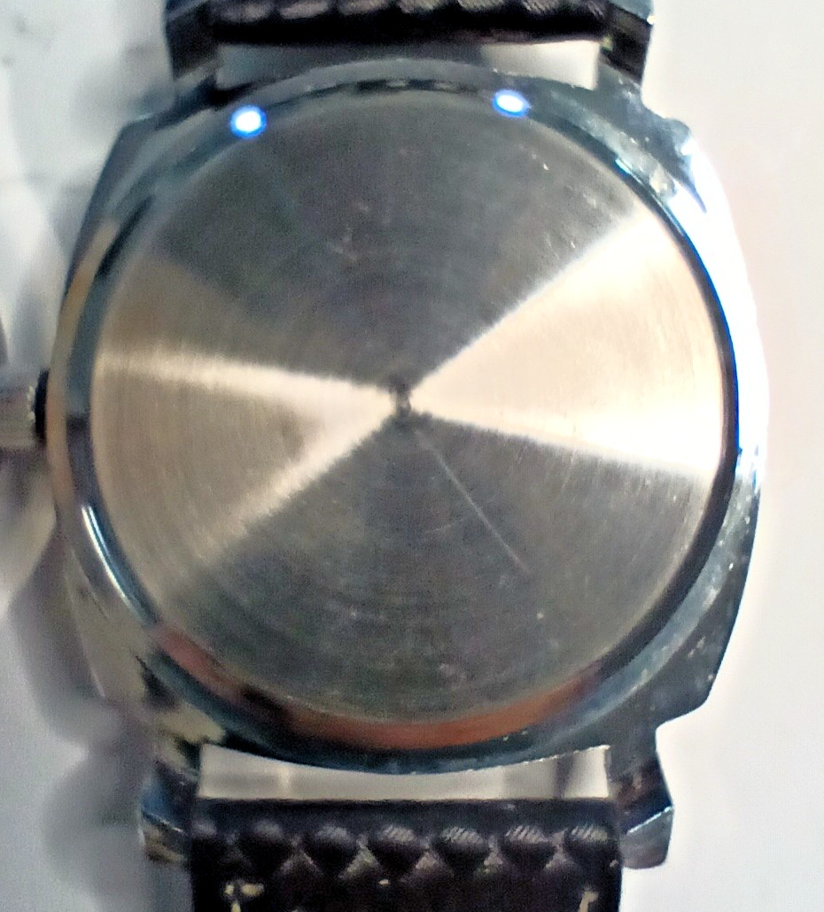 Two Eiger Vintage Wristwatch - NEEDS BATTERIES - image 5