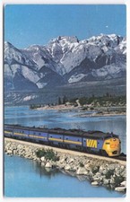 VIA Rail Super Continental Train Windy Point Alberta Canada 1977 Postcard