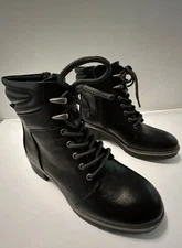 Baretraps Women’s Shoes Black Leather Akira Combat Chic Boots Size 6.5 Medium