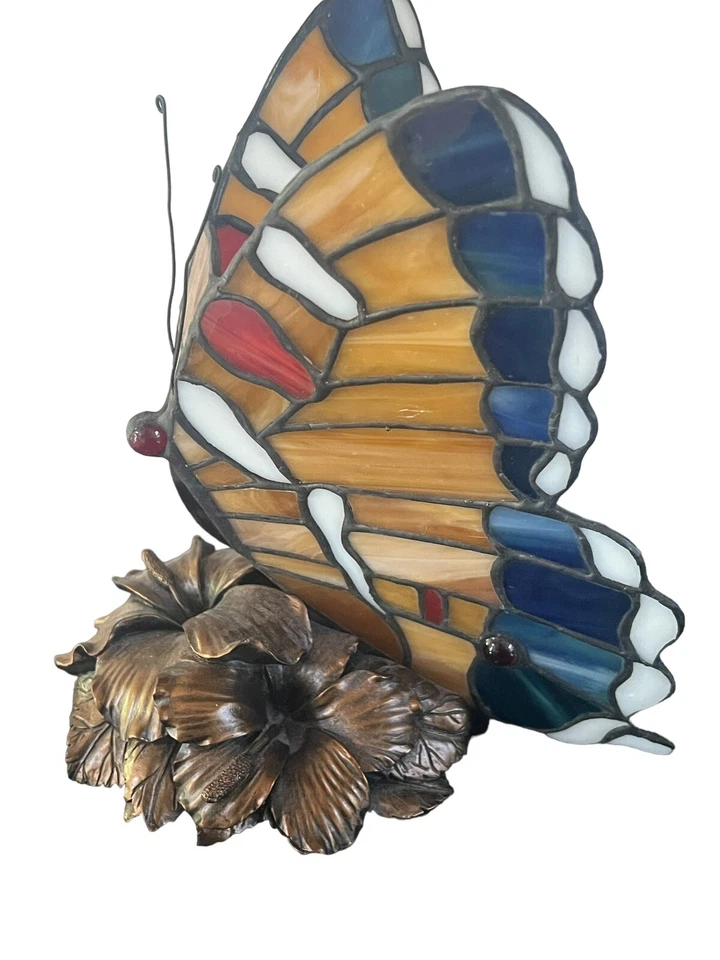 Lámpara mariposa estilo Tiffany Hampton Bay de 9" acabado arquitectónico bronce Foto 4 de 4