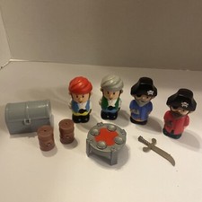 Plastic Pirate Figure Lot Plus Accessories- 4 Figures, Sword, barrels, Table  