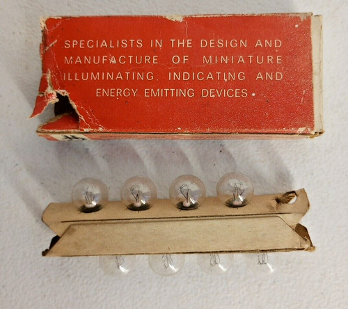 Vtg Chicago Miniature Lamps bulbs Open Box (8 bulbs)Box poor condition, Man Cave