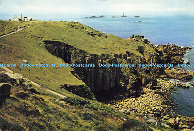 D190141 Cornwall. Land End. Aus einer exponierten Position am Landendpunkt der erste
