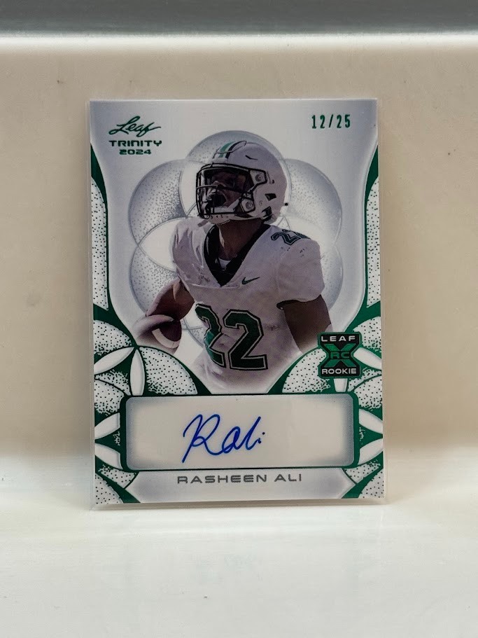 JJ McCarthy Panini Gold Standard Rookie Jersey Autographs Triple #1 Base