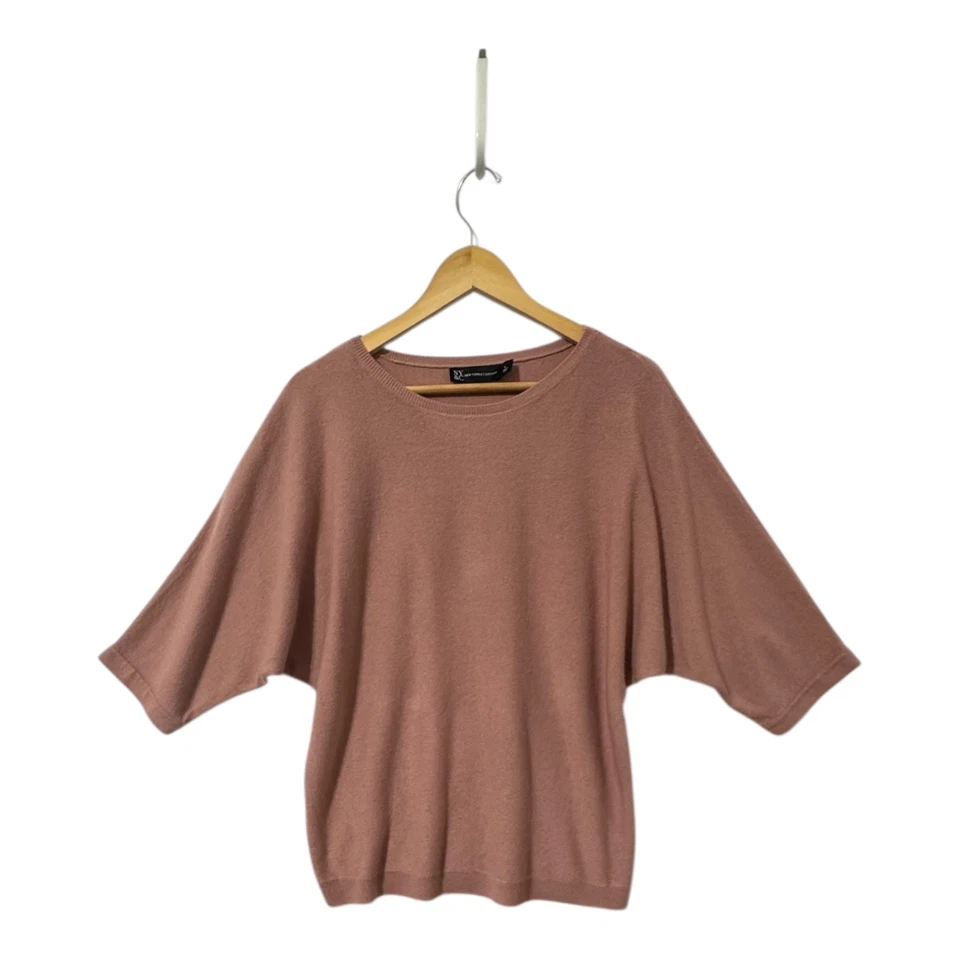 Suéter ligero manga dolman rosa polvorienta New York & Company para mujer talla L Foto 3 de 4