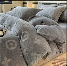 Thick Milk Velvet Fitted Sheet, 2 Pillowcase, Quilt Cover, and Core 5-Piece Set