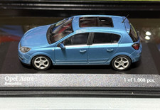 1:43 Minichamps 2004 Opel Astra Blue Metallic Diecast Model Car