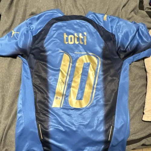 Puma Italy Soccer Jersey Francesco Totti Signed Beckett Authenticated Original