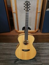 BREEDLOVE OREGON CONCERTO-E Acoustic Electric Guitar