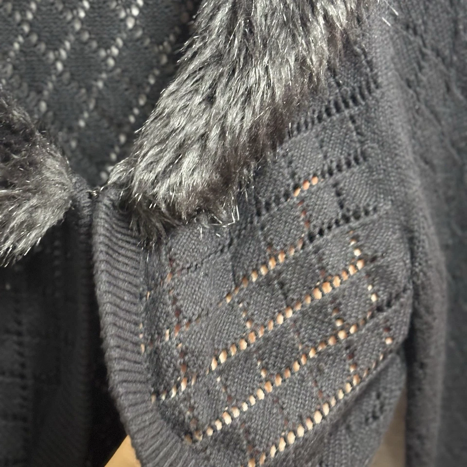 Cárdigan corto tejido negro INC International Concepts cuello de piel sintética talla L Foto 3 de 4