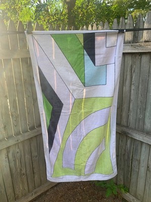 **1960 s Vtg. Emilio Pucci Cotton Bath Towel Geometric Pattern ** used***