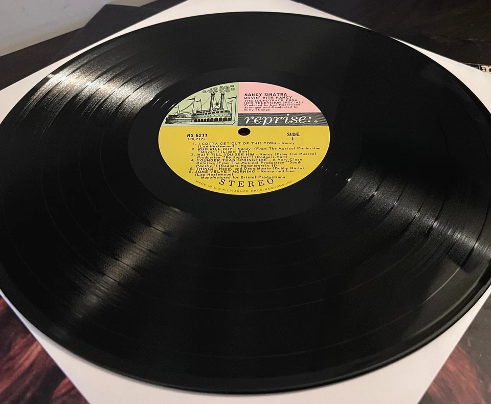 NANCY SINATRA - Movin' With Nancy (1967) - 12" Vinyl Record LP - EX Foto 3 de 3