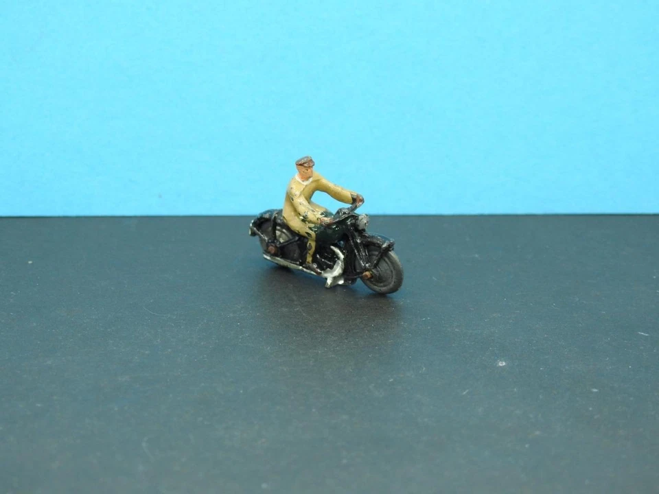 BRITAINS LILLIPUT HO/OO GAUGE LEAD MOTORCYCLE CIVILIAN LB/536 VINTAGE 1951 - Image 3 of 4