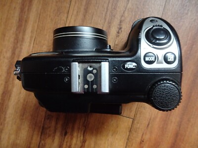 NIKON Coolpix 5000 (E5000) 5MP black Digital Camera only- Cost