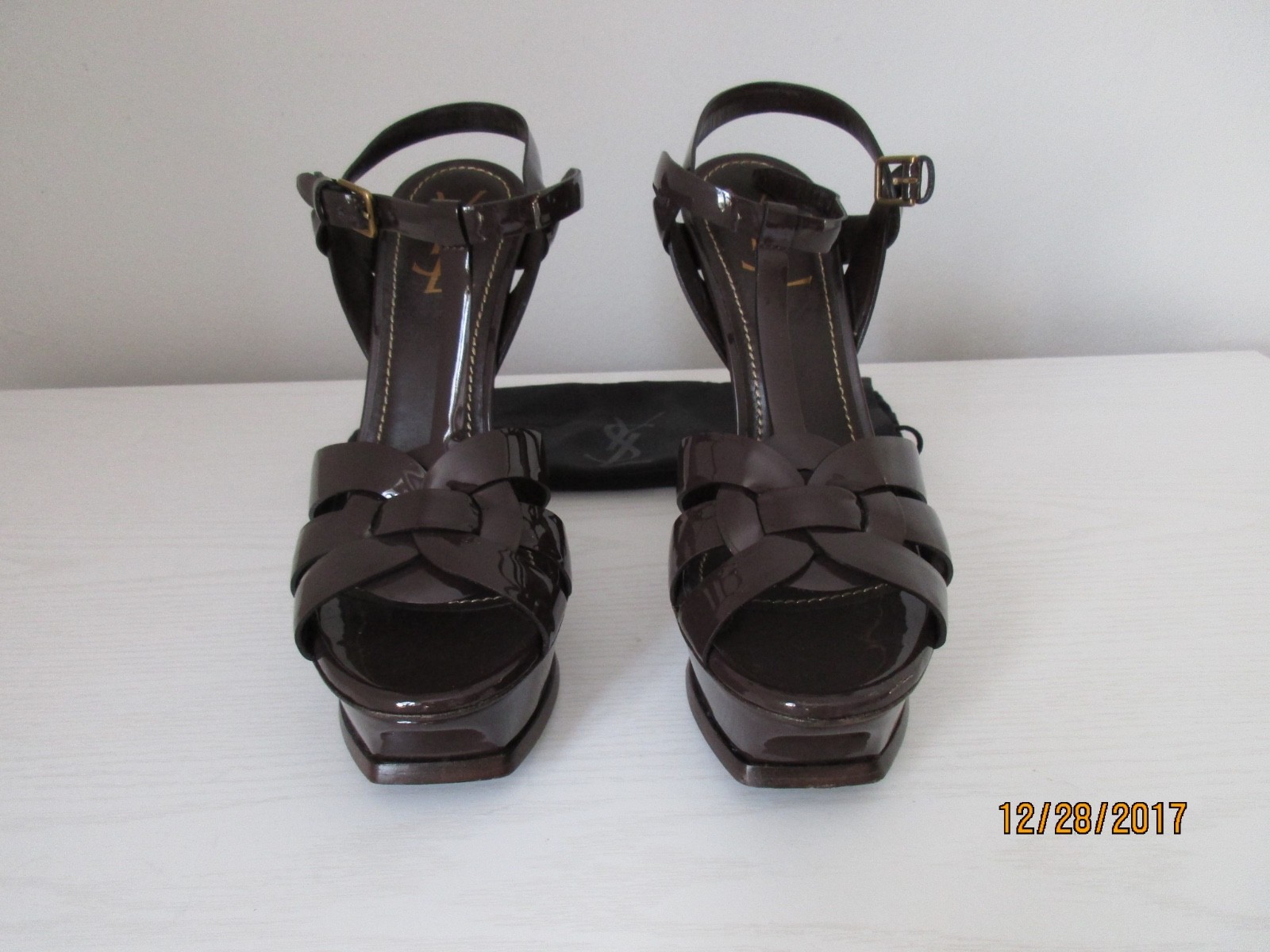 Sandali con plateau YSL Yves Saint Laurent marroni in pelle verniciata taglia 9 1 2