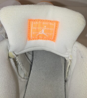 Nike Air Jordan 11 XI Citrus Low 2015 Size 8 M/9.5 W 580521 139