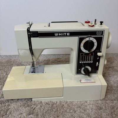 White sewing machine 1099 jeans machine foot pedal working accessories zig-zag