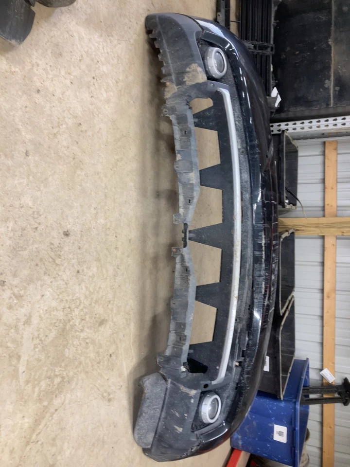 12 RANGE ROVER Front Bumper Sumatra Black 797 blackscratches Foto 4 de 4