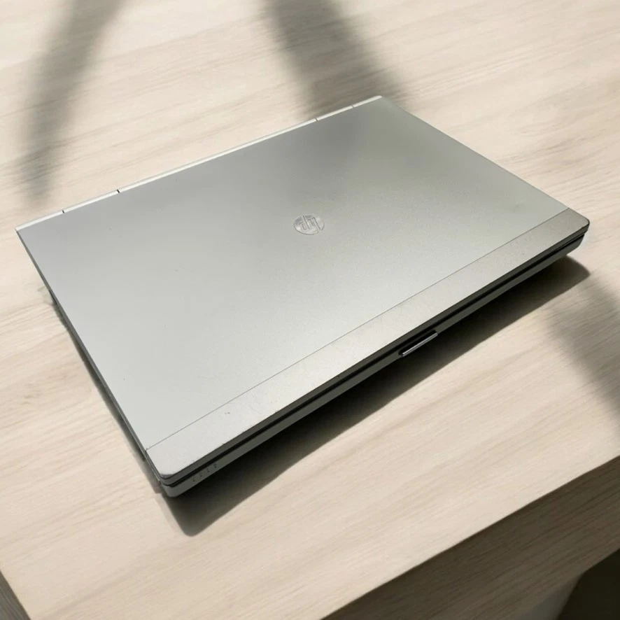 HP EliteBook 2560p · i7-2620M · 4GB · 480GB, foto 2 de 2