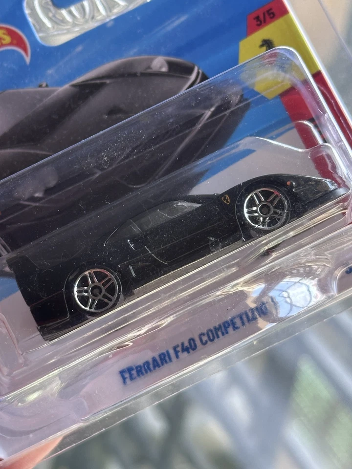 Hot Wheels Case C Ferrari F40 Competizion Black - Short Card + FREE PROTECTOR - Image 2 of 3
