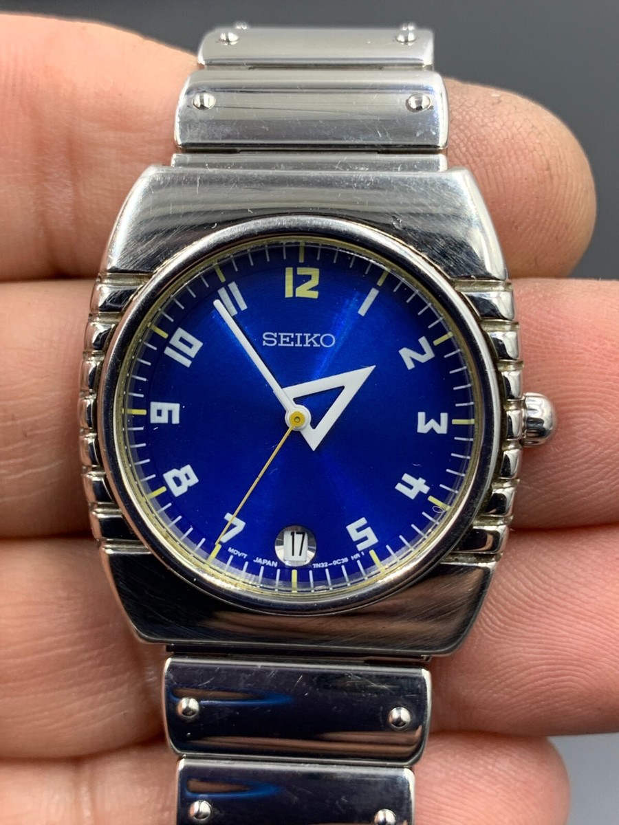Seiko watch 7N32-0B10 Quartz Blue Dial 32mmX34mm New battery