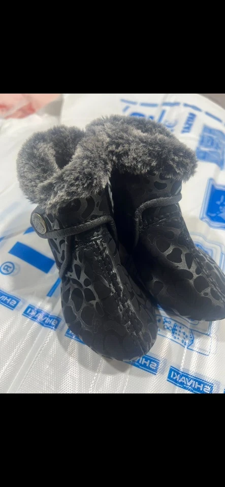 botas de fieltro kazajo de invierno hechas a mano Foto 2 de 4