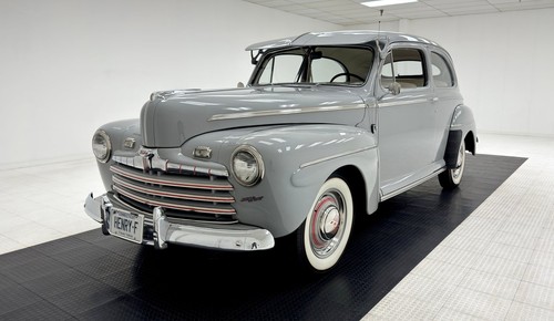 1946 Ford Super Deluxe 2 Door Sedan