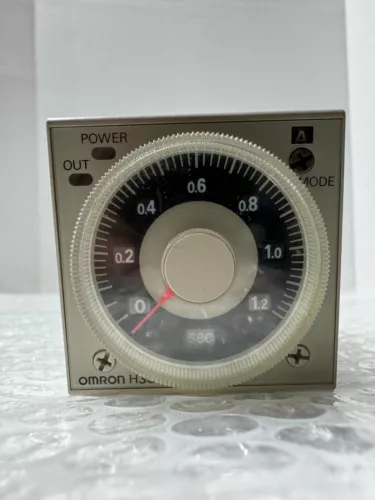 Omron H3CR-A 100-240 Vac Multifunctional Analog Timer with the base