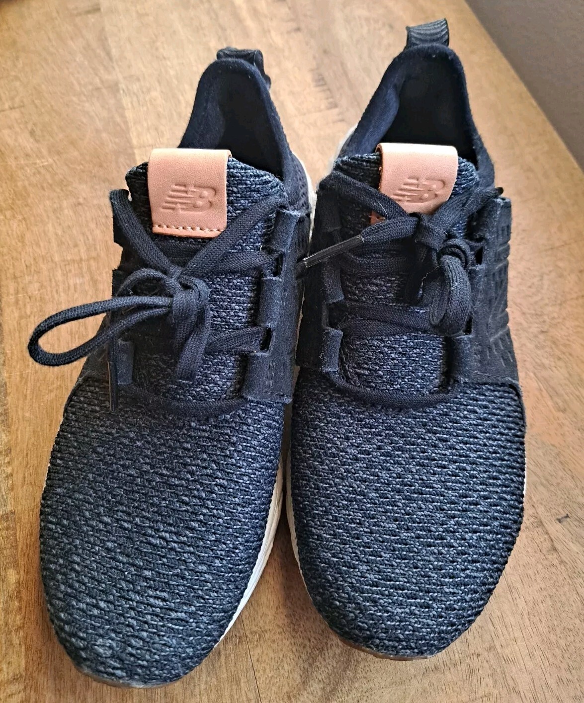 women’s new balance running shoes black mesh light weight  size 6B