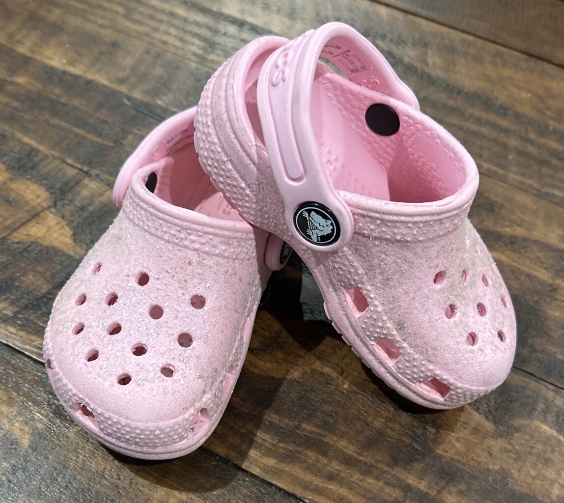 Zueco Crocs Rosa Niño Clásico Brillo Espolvoreado Talla C5