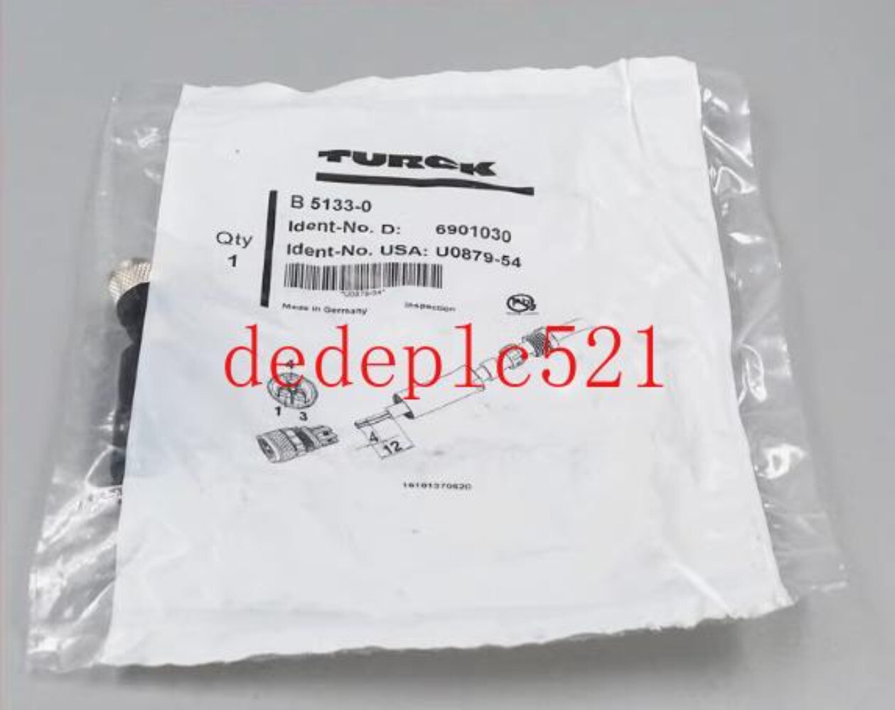 1pcs new in box Turck B5133-0 sensor plug three core female head