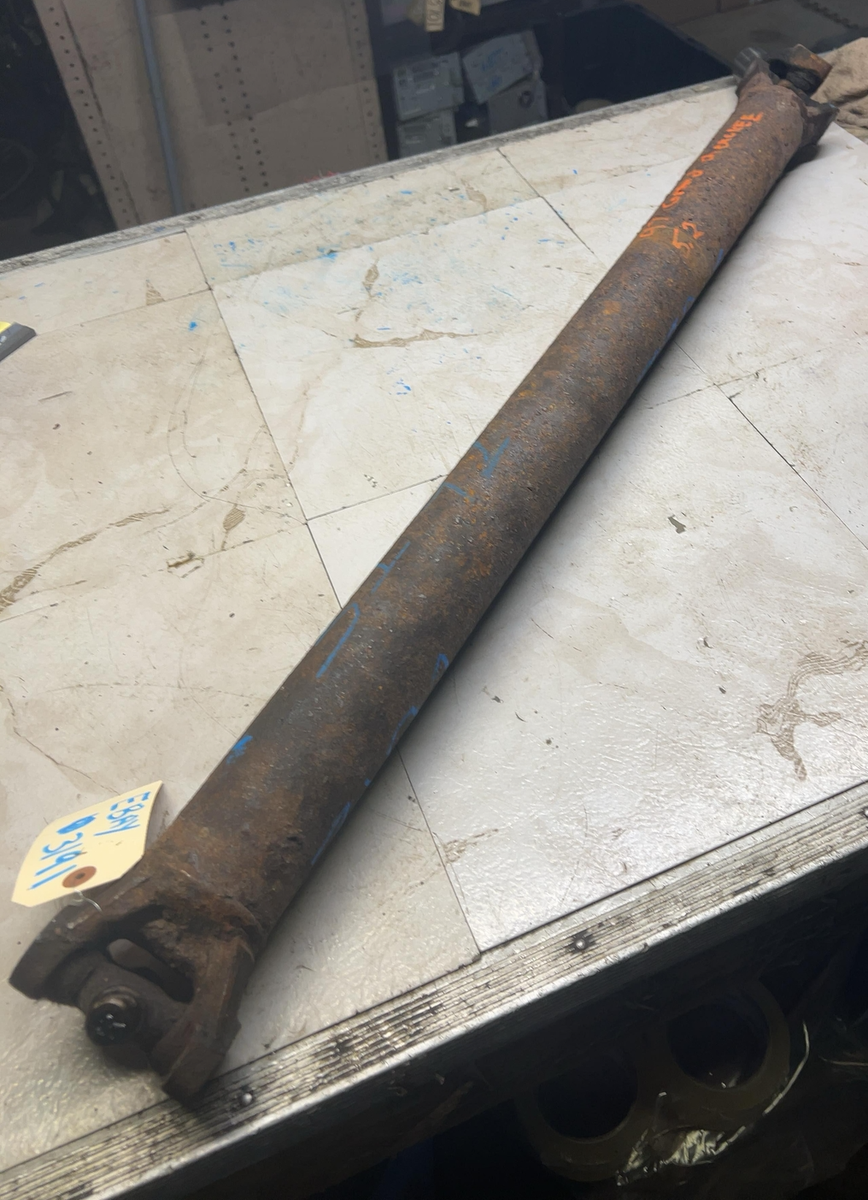 Jeep Grand Cherokee ZJ 96-98 5.2l V8 OEM Front Drive Shaft