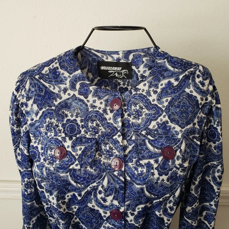 Vestido Whirlaway Antigo 12 Floral Azul Branco Cinto Feito nos EUA Ajuste Flare Paisley - Imagem 2 de 4