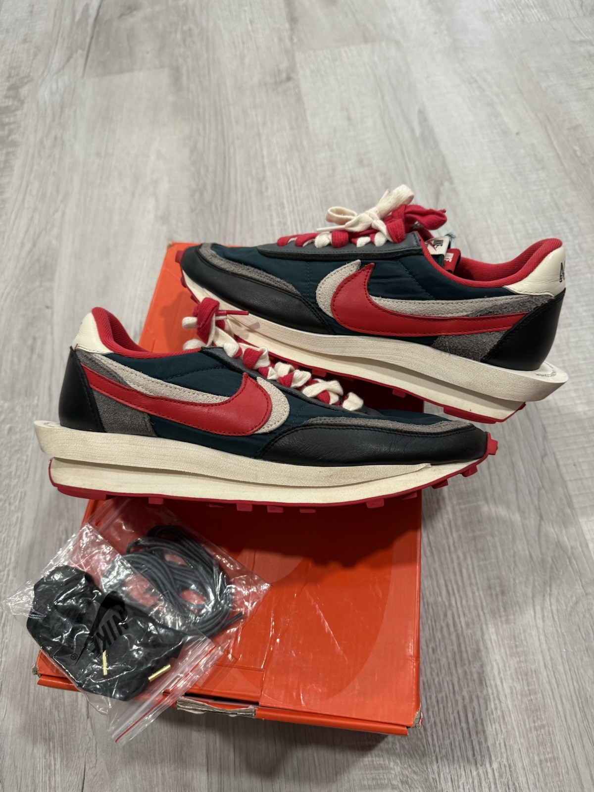 SACAI X NIKE Taglia 10 Nike sacai x Undercover x LDWaffle Midnight Spruce University Rosso