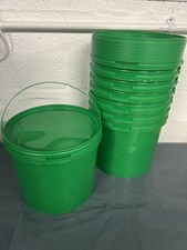 8x 5 LITRE FOOD GRADE PLASTIC BUCKETS. HANDLE &LID. TAMPER EVIDENT. GREEN. ROUND