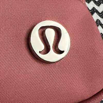lululemon Everywhere Belt Bag 1L - Pink lululemon Everywhere Belt Bag 1L - Pink