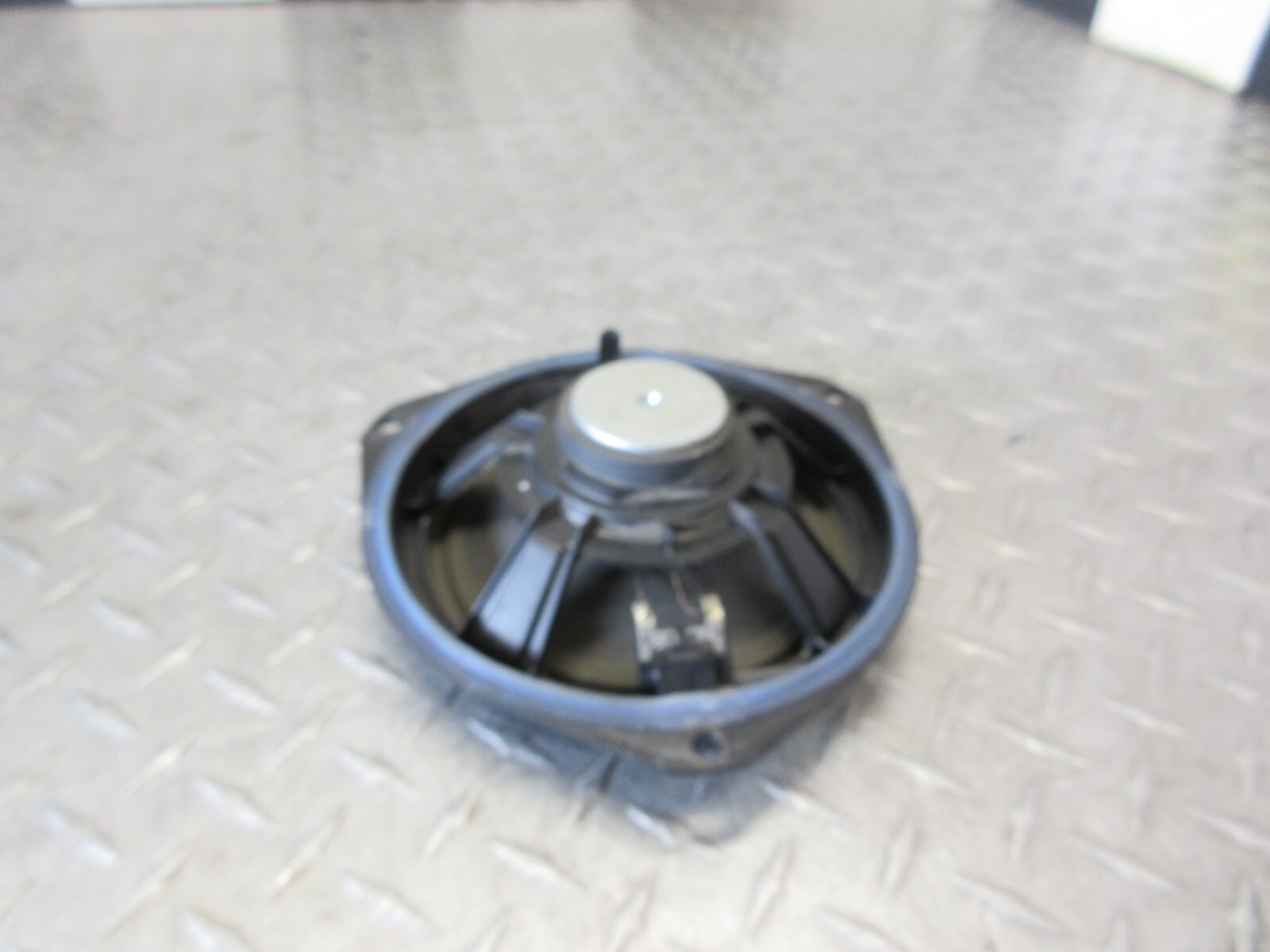 14-17 2017 Maserati Ghibli LEFT RIGHT REAR DOOR AUDIO SPEAKER 670002147 A0191040
