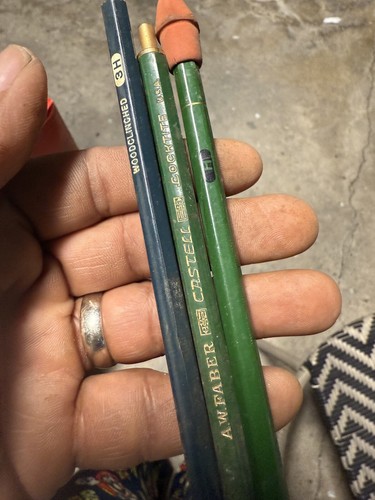 3 Vintage Pencils AW.FABER Castellated Locktite AND EBERHARD FABER - Picture 5 of 6