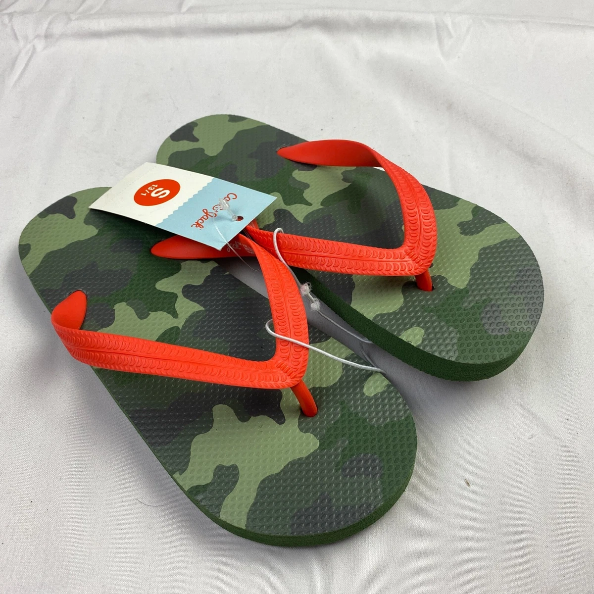 Boys camo shop flip flops